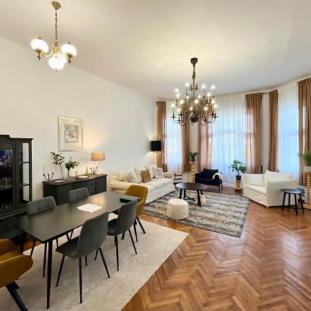 Hillside Luxury Residence Budapest With Free Garage Екстериор снимка