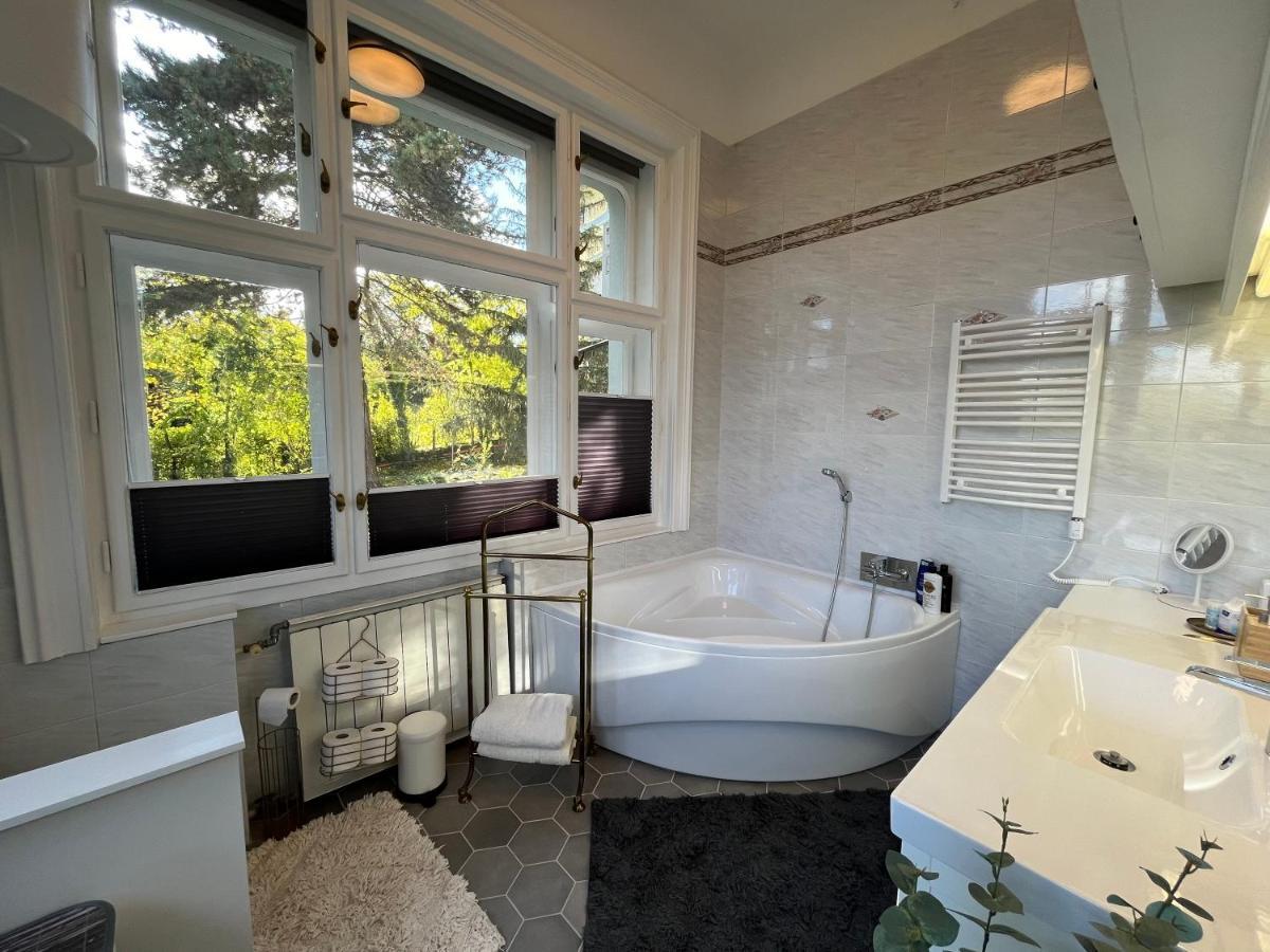 Hillside Luxury Residence Budapest With Free Garage Екстериор снимка